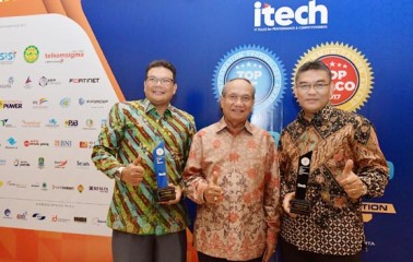 Bank Riau Kepri Raih 2 Penghargaan Tertinggi Pada Ajang TOP IT & TELCO 2017